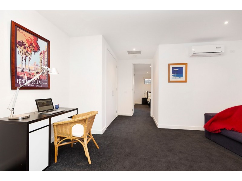 63a  Graham Street, Newport VIC 3015