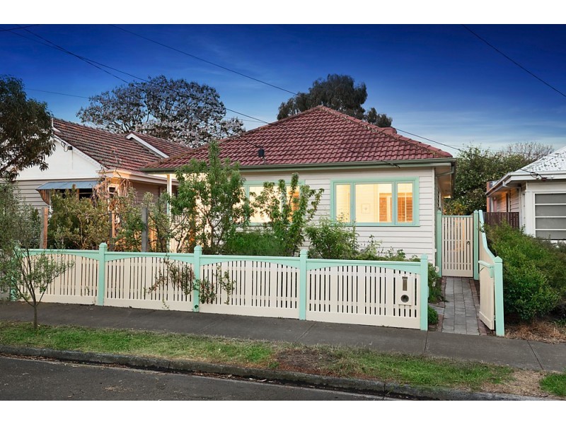 10 River Street, Newport VIC 3015