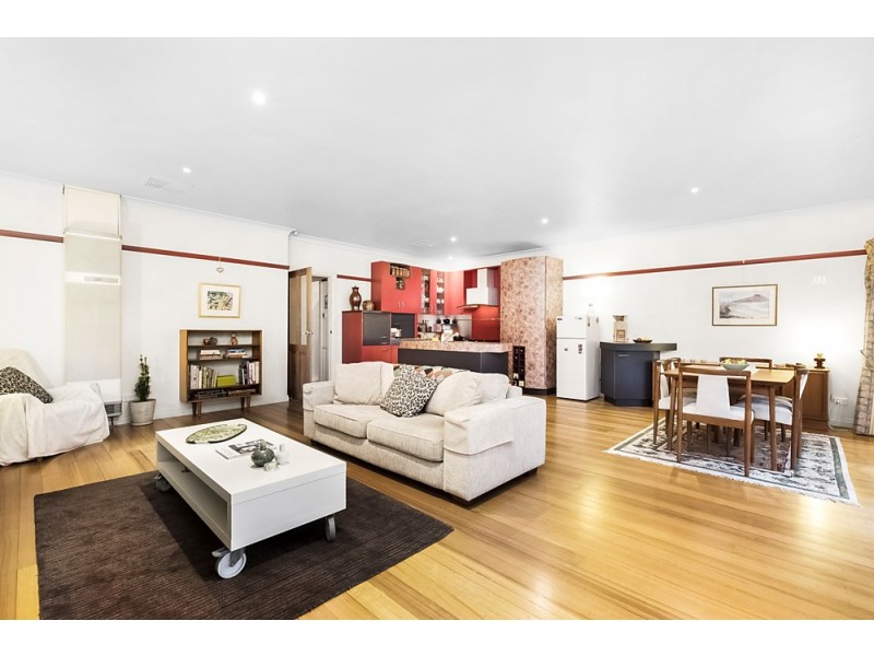 10 River Street, Newport VIC 3015