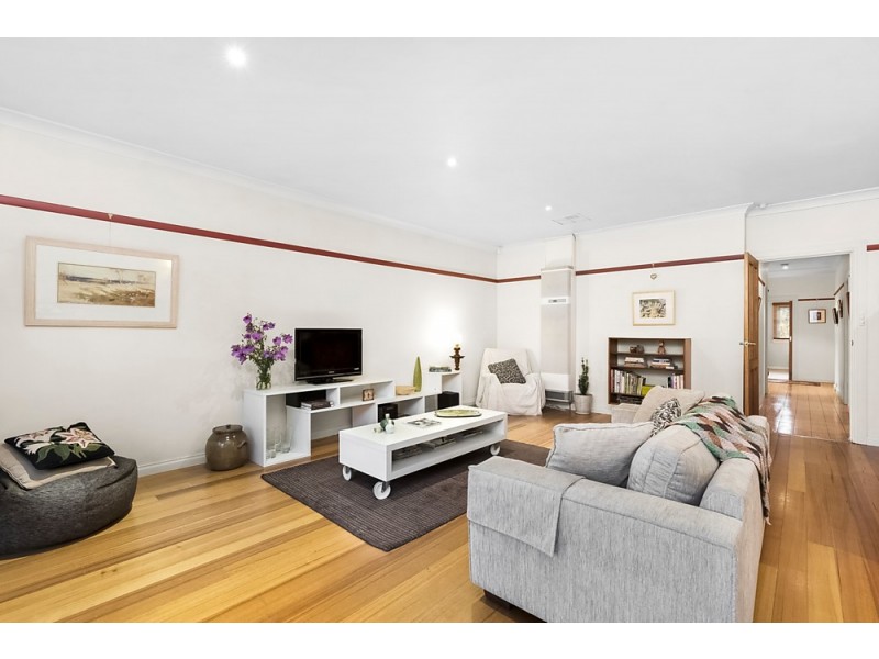 10 River Street, Newport VIC 3015