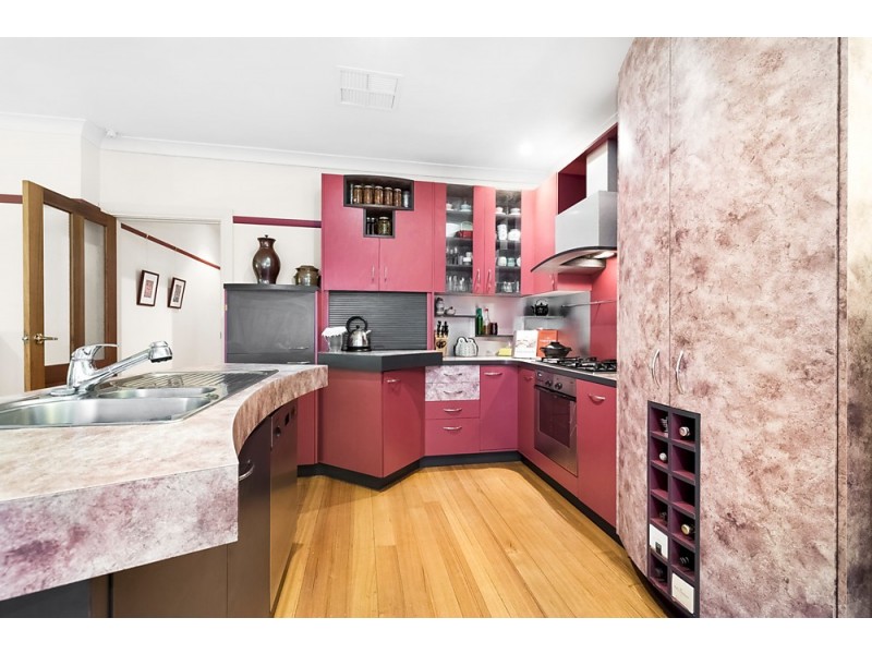 10 River Street, Newport VIC 3015