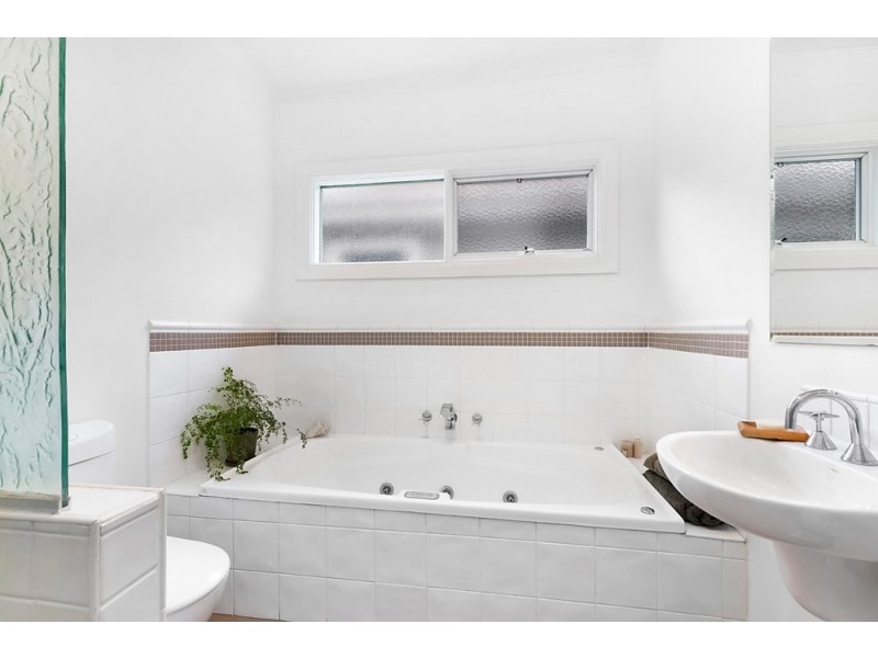 10 River Street, Newport VIC 3015