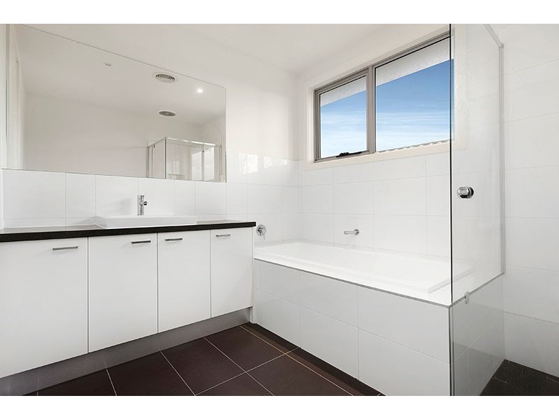 3/13 David Street, Altona VIC 3018