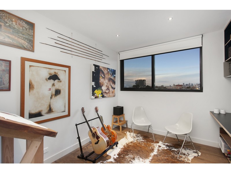 202/96 Pilgrim Street, Seddon VIC 3011