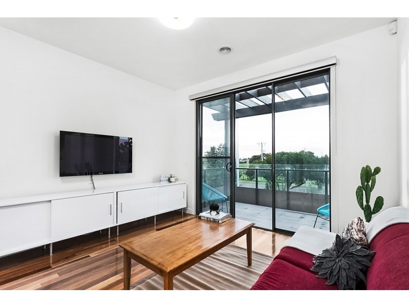 25 Sunset Drive (enter off Waterfront Place), Williamstown VIC 3016