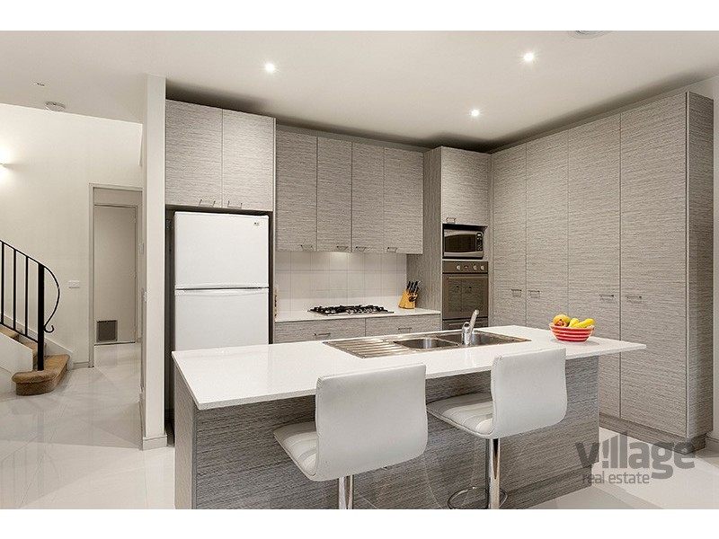 2/33 Greene Street, South Kingsville VIC 3015
