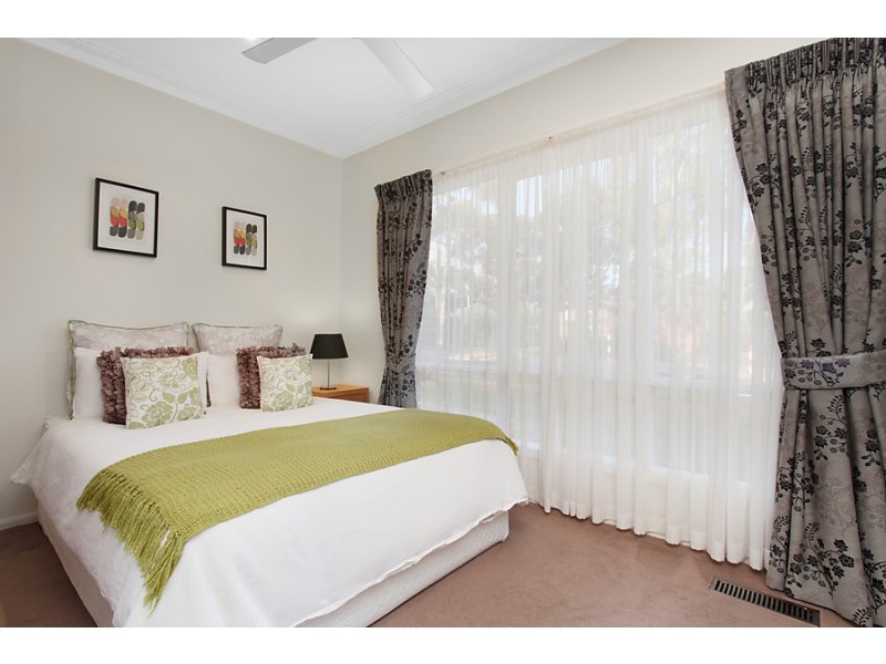 99 Seventh Avenue, Altona North VIC 3025