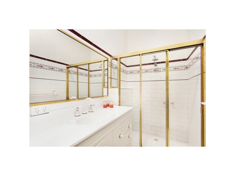 112 Williamstown Road, Kingsville VIC 3012