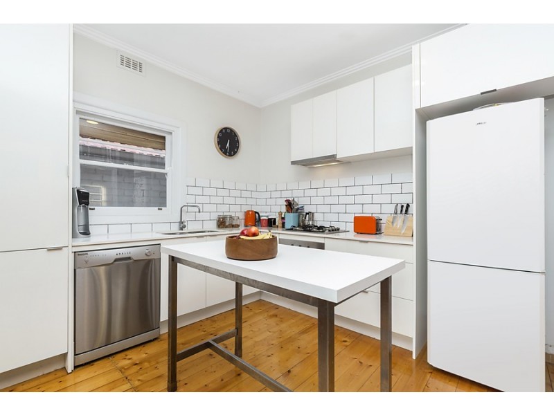 8 Kerr Street, Kingsville VIC 3012