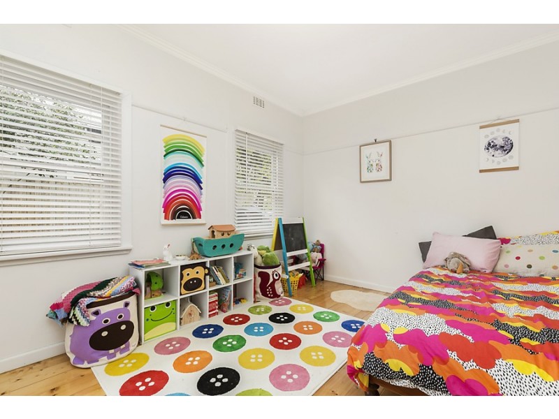 8 Kerr Street, Kingsville VIC 3012