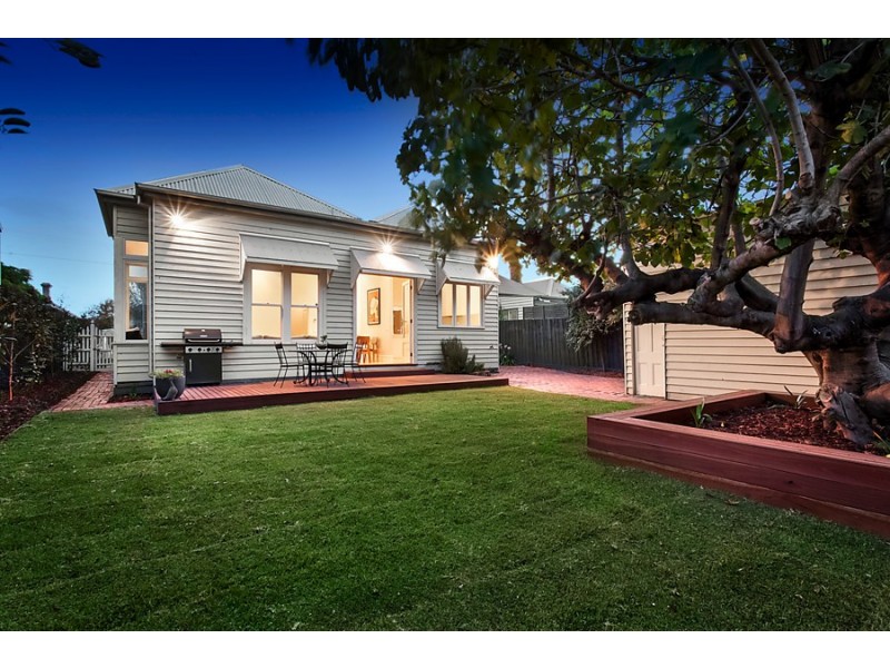 92 Elphin Street, Newport VIC 3015