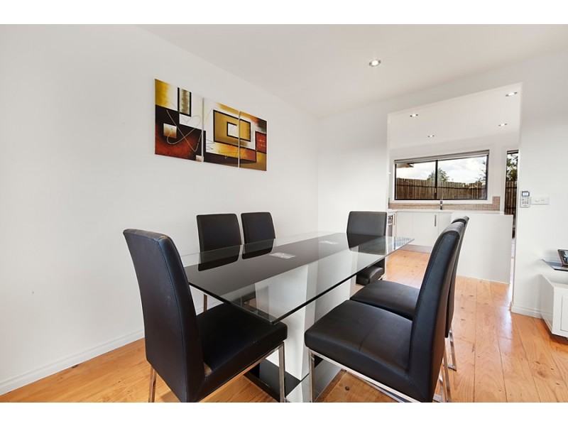 1/1 Ronald Avenue, Altona North VIC 3025