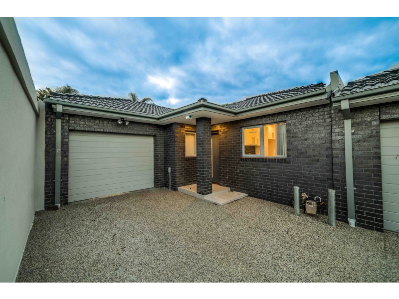 2/7  Fourth Avenue, Altona North VIC 3025