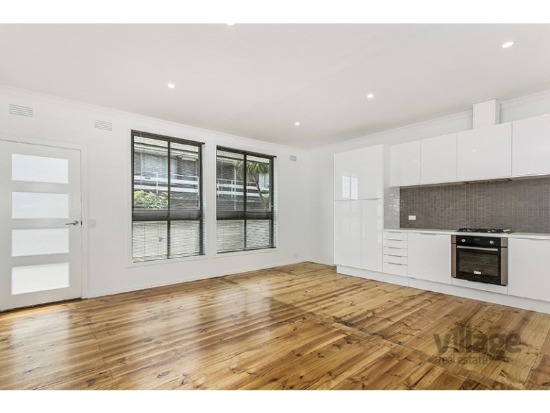 2/32 Bishop Street, Kingsville VIC 3012