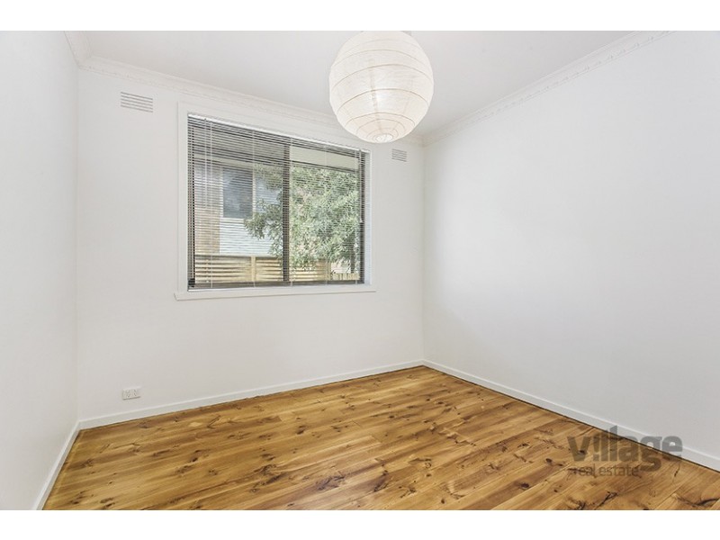 2/32 Bishop Street, Kingsville VIC 3012