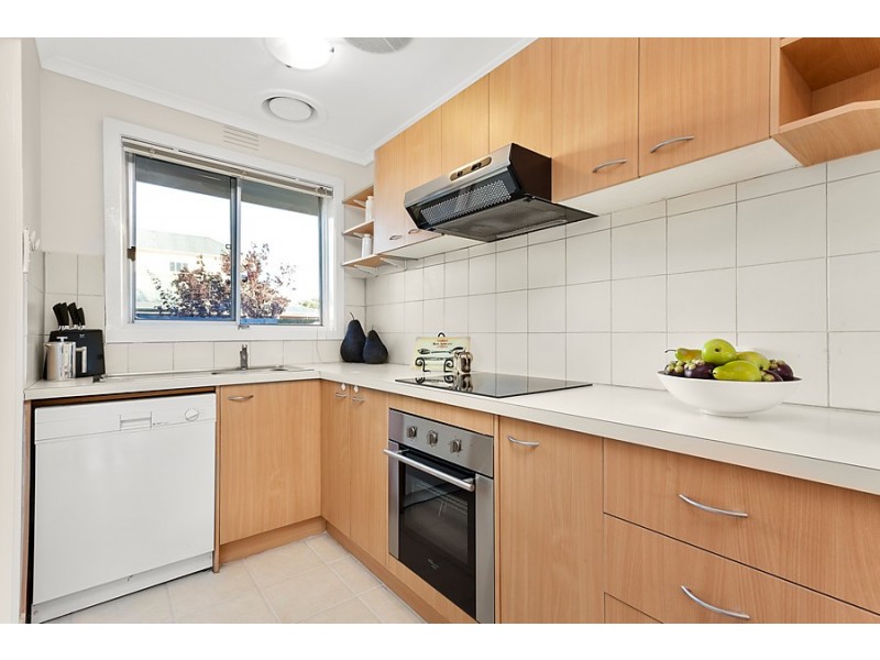 2/88 The Avenue, Spotswood VIC 3015