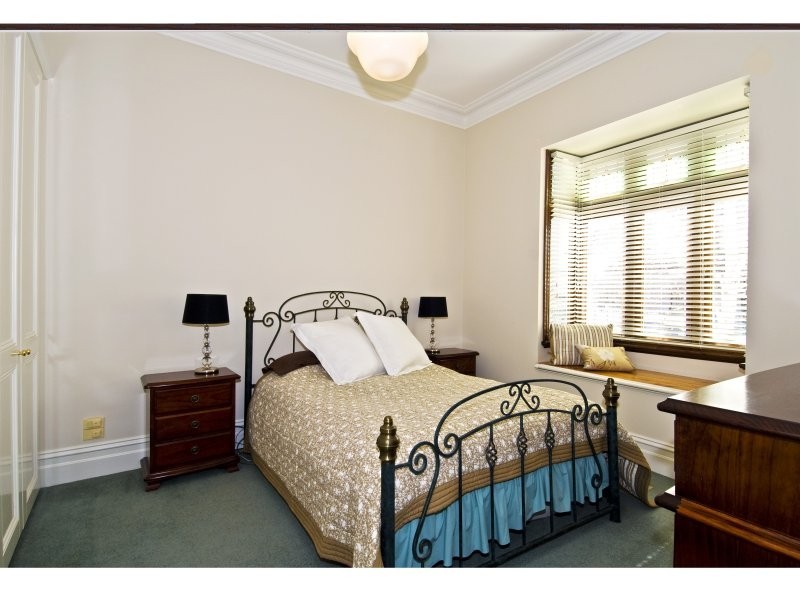1 Webster Street, Seddon VIC 3011