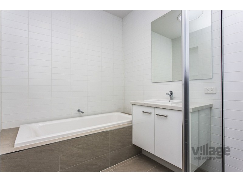 2/21 Ararat Street, Altona North VIC 3025