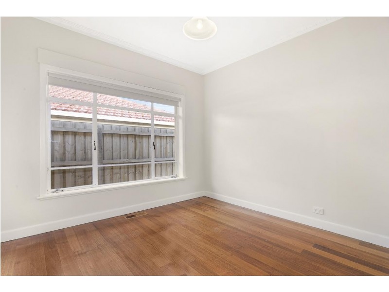 1/3 Thorpe Street, Newport VIC 3015