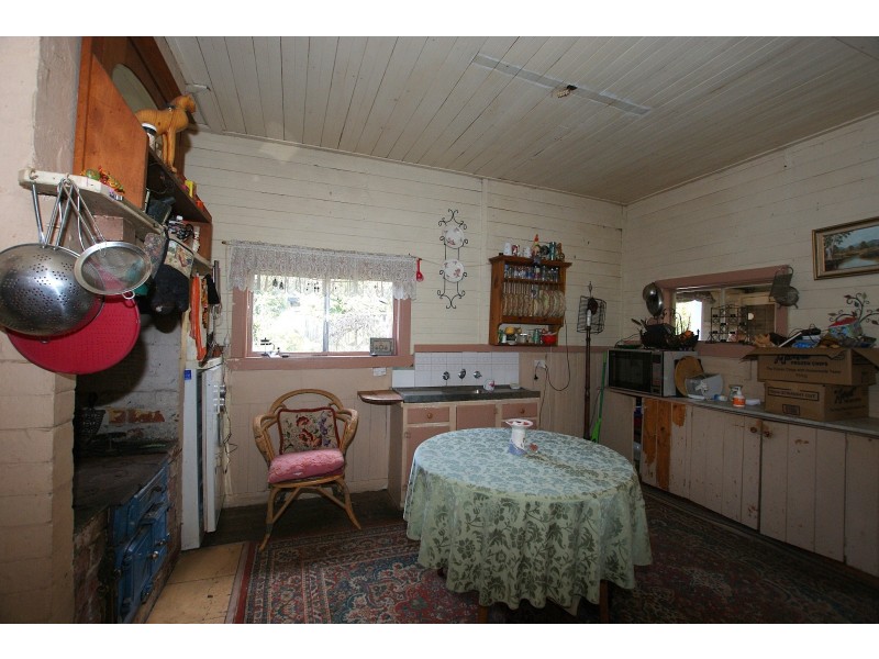 4 Lloyds Road, Powelltown VIC 3797