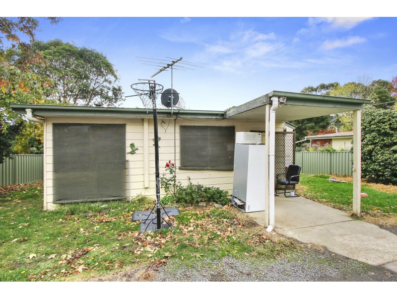 8 Britannia Creek Road, Wesburn VIC 3799