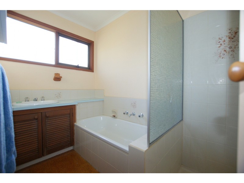 3 Redcliffs Avenue, Warburton VIC 3799