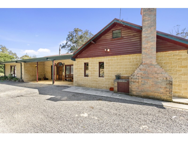 17 Forest Road, Wesburn VIC 3799
