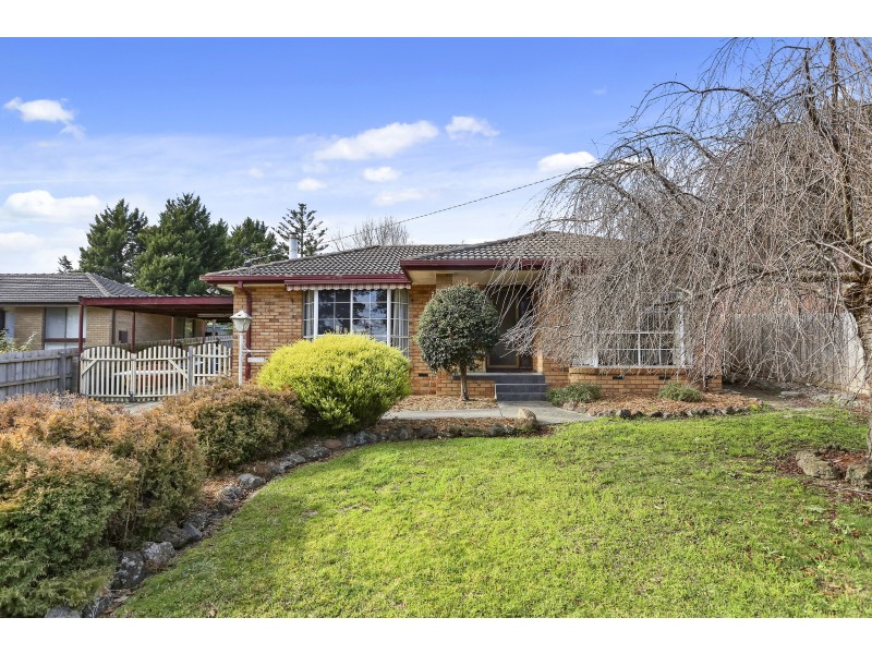 16 Connors Flat Road, Wandin North VIC 3139