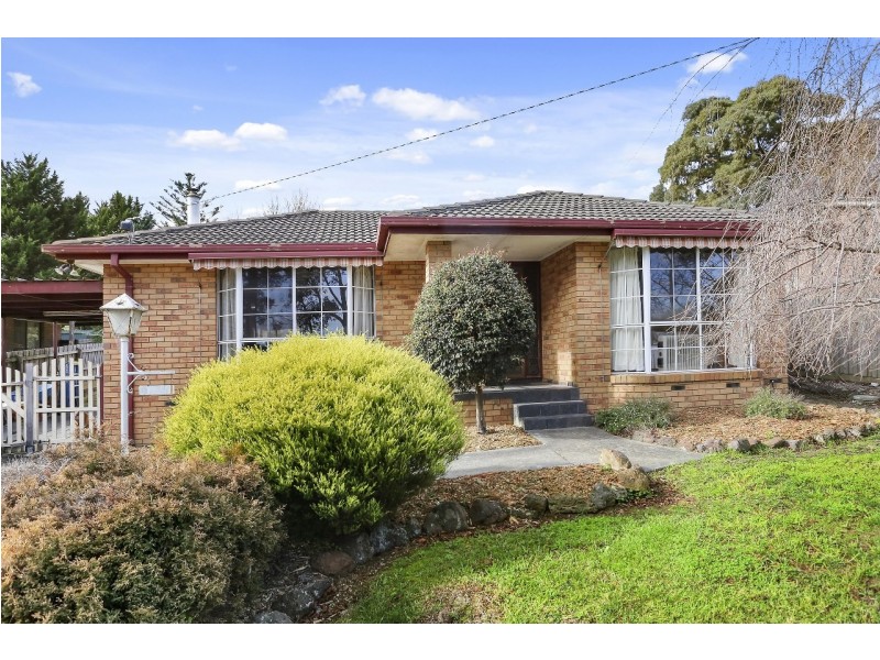 16 Connors Flat Road, Wandin North VIC 3139