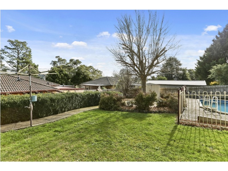 16 Connors Flat Road, Wandin North VIC 3139