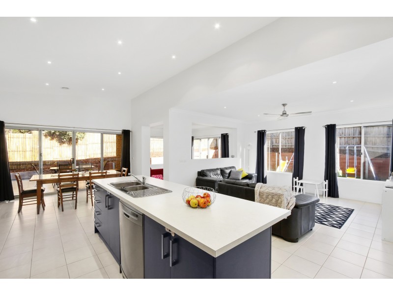 15 Valley Grove Place, Yarra Junction VIC 3797