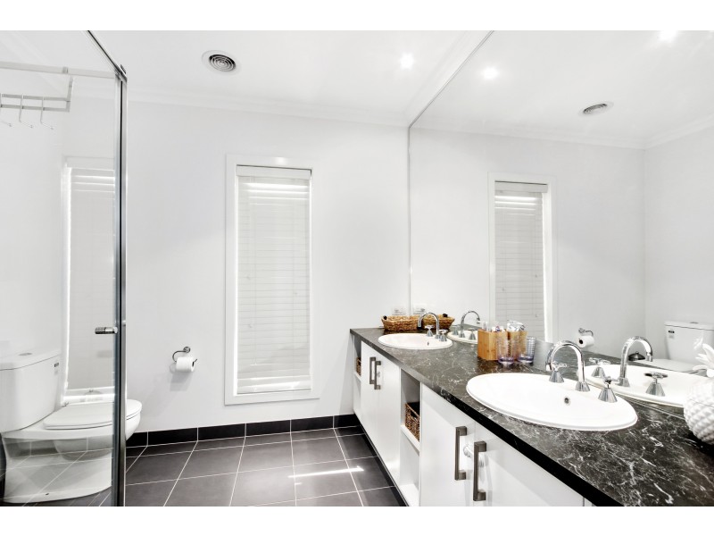 15 Valley Grove Place, Yarra Junction VIC 3797