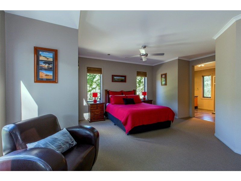 860 Woods Point Road, East Warburton VIC 3799