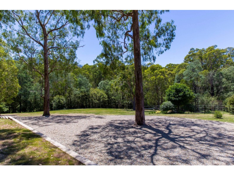 860 Woods Point Road, East Warburton VIC 3799
