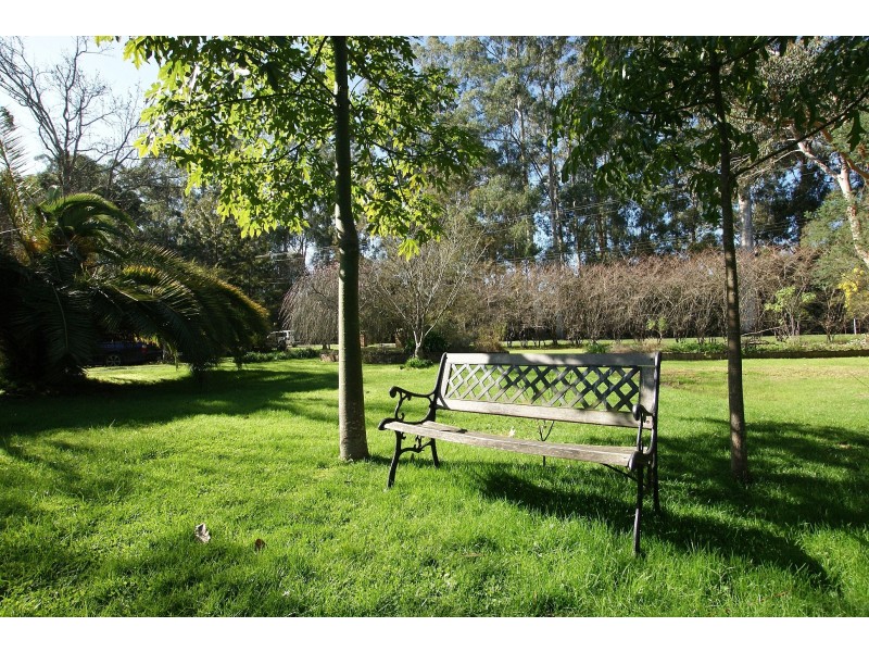 40 Gembrook Road, Launching Place VIC 3139