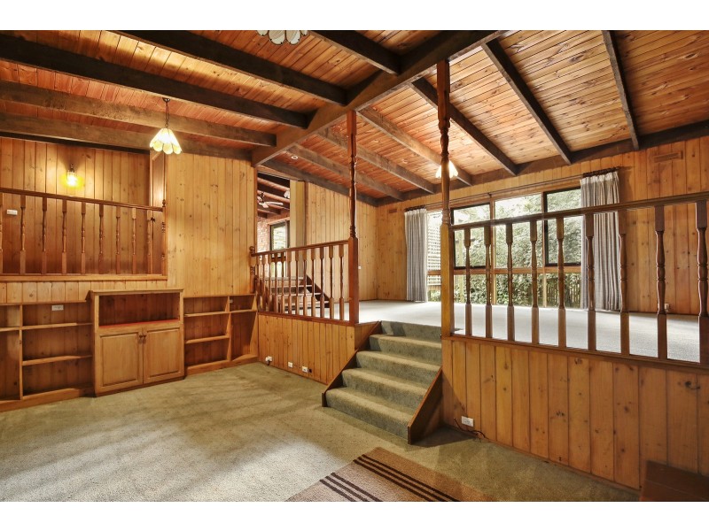 8 Farrar Way, Wandin North VIC 3139