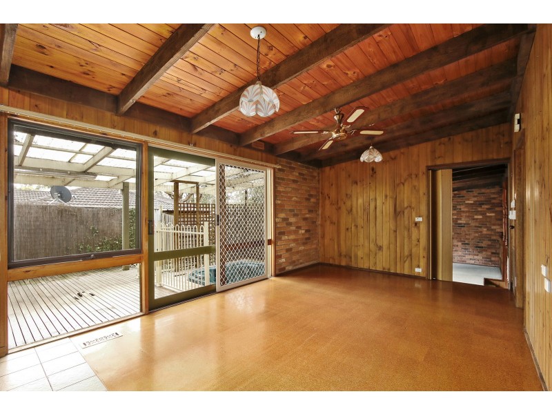 8 Farrar Way, Wandin North VIC 3139