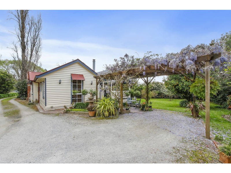 5 Station Road, Wesburn VIC 3799