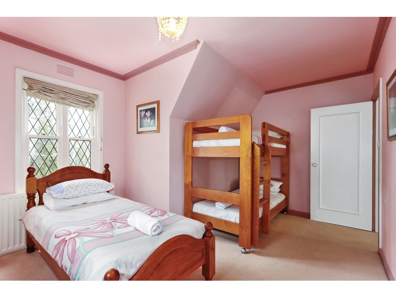 5 Martyr Road, Warburton VIC 3799