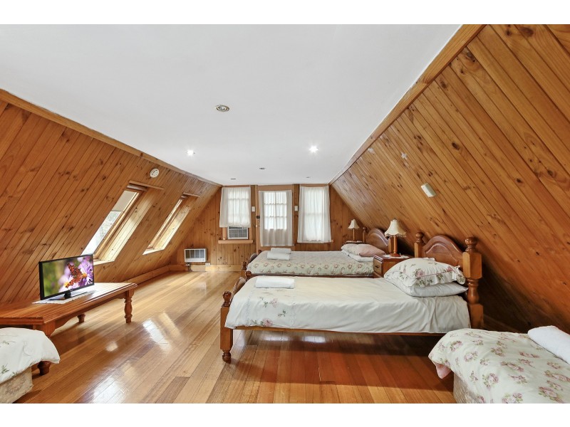 5 Martyr Road, Warburton VIC 3799