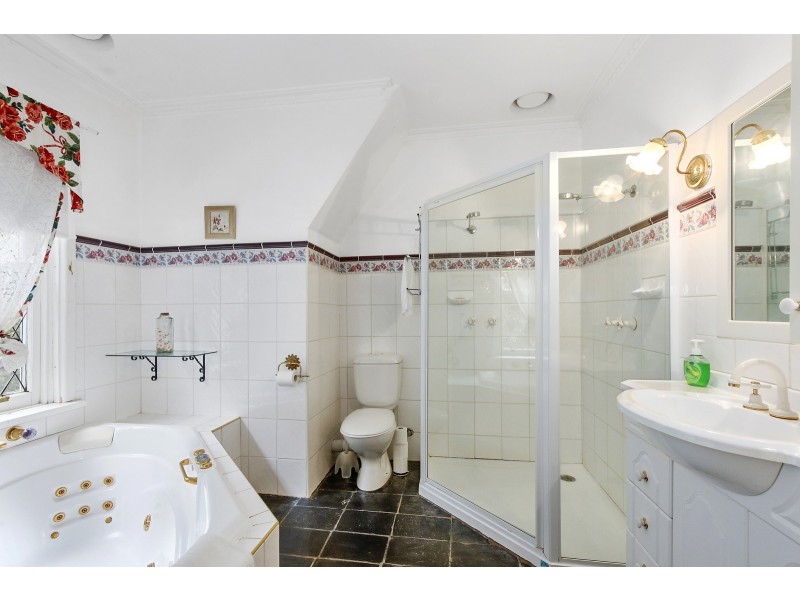 5 Martyr Road, Warburton VIC 3799