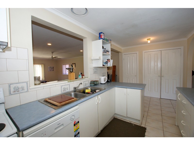 300 Warburton Highway, Wandin North VIC 3139