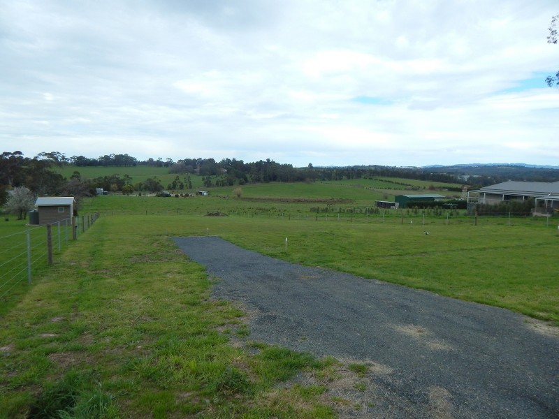 17 Barrowby Avenue, Woori Yallock VIC 3139