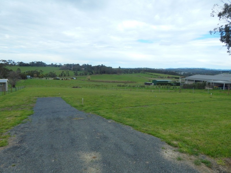 17 Barrowby Avenue, Woori Yallock VIC 3139