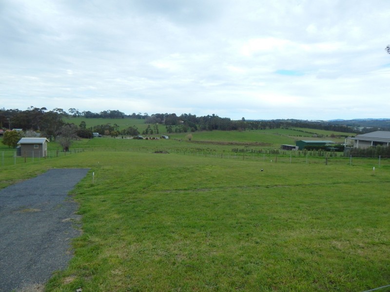 17 Barrowby Avenue, Woori Yallock VIC 3139