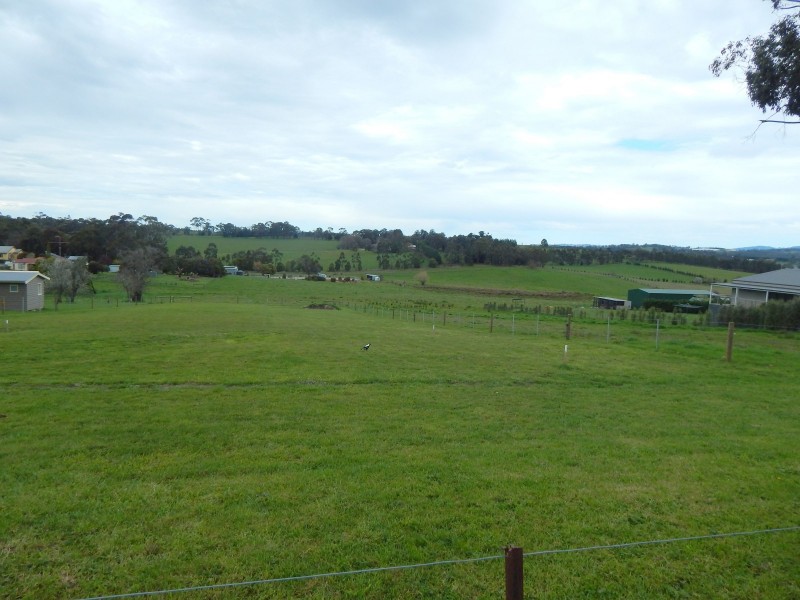 17 Barrowby Avenue, Woori Yallock VIC 3139