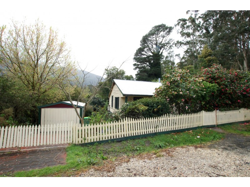 32 Riverside Drive, Warburton VIC 3799