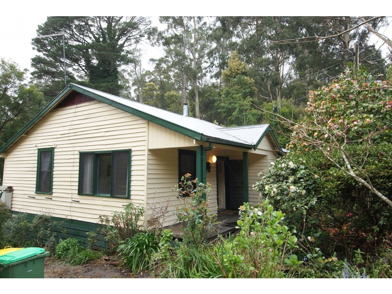 32 Riverside Drive, Warburton VIC 3799