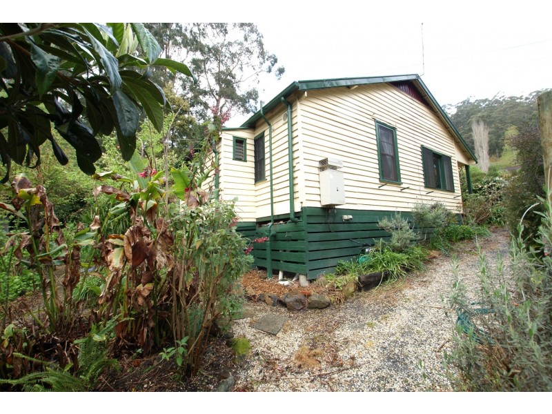 32 Riverside Drive, Warburton VIC 3799