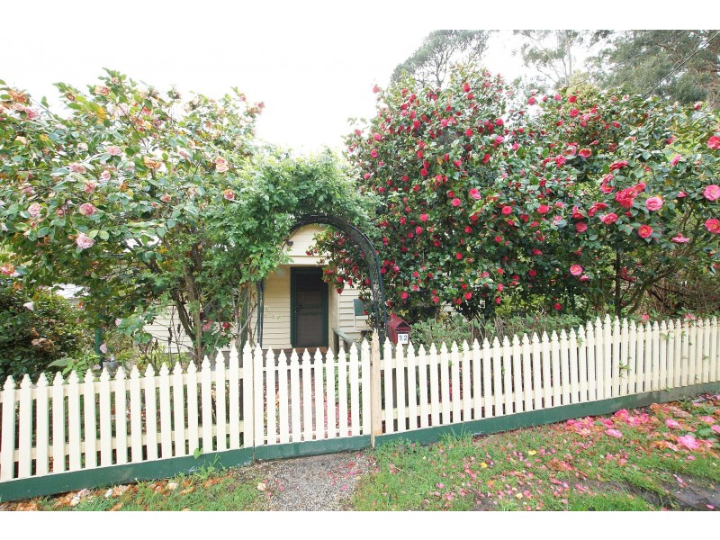 32 Riverside Drive, Warburton VIC 3799